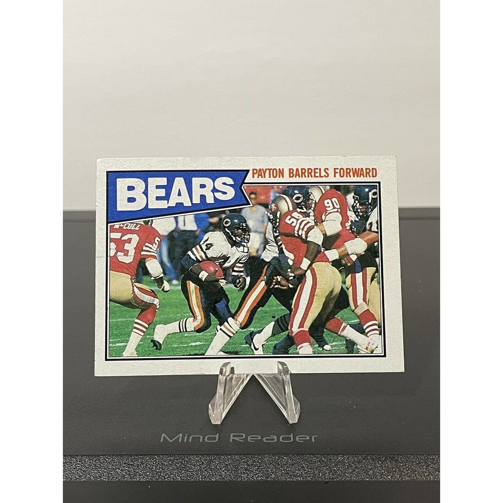 1987 Topps Walter Payton #43. Payton Barrels Forward - Chicago Bears Error Rare